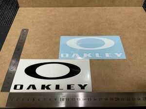 オークリー OAKLEY カッティング ステッカー　白黒2枚