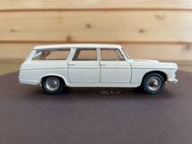 DINKY TOYS PEUGEOT404ディンキー　プジョ　　404 ブレーク　アイボリー_画像7