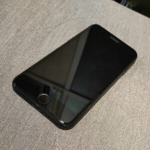 iPhone7 ギガ容量不明　ジャンク　ジェットブラック