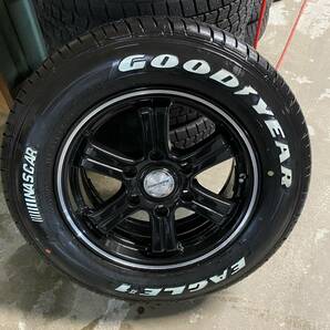 ハイエース 200系 16インチ Maestranzaアルミ＆タイヤセット売り切り！ NASCAR 215/65R16C 109/107R の画像4