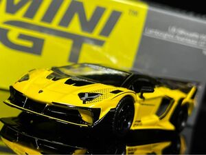 MINI GT 1/64 リバティーウォーク アヴェンタドール GT エボ