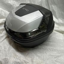 GIVI B37 トップケース　BLADE ジビ　リアボックス！_画像3