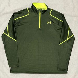 598◆UNDER ARMOUR アンダーアーマー◆UA ロゴプリント ゴールドギア ハーフジップ 長袖 モックネックシャツ カーキ LGの画像2