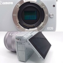 【SR-193】 美品 Canon EOS M10 ホワイト EF-M15-45 IS STM EF-M55-200 IS STM レンズセット ミラーレス 一眼 カメラ 通電OK _画像6