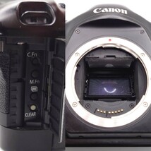 【N-116】Canon EOS-1 V 一眼レフ フィルムカメラ レンズ オートフォーカス CANON ZOOM LENS EF 35-135mm プロ用最高級AF _画像5