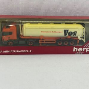 ヘルパ herpa 1/87 サイロ トラクター トレーラー Vos Transport Group Scania 124 Szg.の画像1