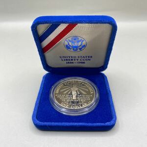  LIBERTY アメリカ 自由の女神像 1ドル銀貨 1986 約26.5g ELLIS ISLAND リバティコイン silver ダラー（16636）