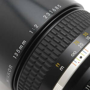 [極上美品] Nikon Ai-s 135mm f/2 Single Focus Prime Telephoto Lens ニコン 一眼レフ カメラ 単焦点 望遠 レンズ NL-00414の画像9