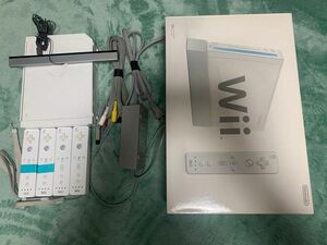 Wii本体　ソフト5本　コントローラー他 ニンテンドーWii