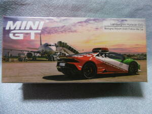 未開封新品 MINI GT 193 Lamborghini Huracan EVO Bologna Airport 2020 Follow-Me Car