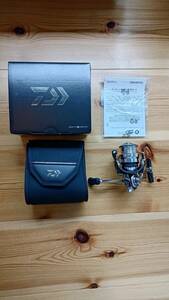 [ free shipping ] almost unused goods freebie attaching Daiwa 18 Exist FC LT2500S-CXH DAIWA EXIST FINESSE CUSTOM