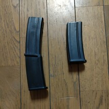 東京マルイHk MP７ A1 サブマシンガン動作確認済み ジャンク扱い バッテリー及び予備マガジン付き_画像4