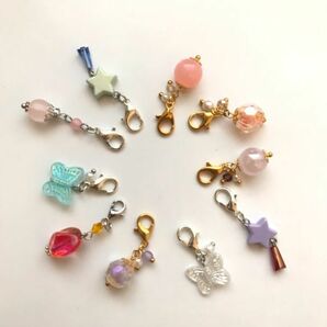 ハンドメイド アクリルビーズのチャーム 10個セット １の画像1