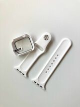 【SHOPS】Apple Watch アップルウォッチ バンド 42mm ベルト＋カバー　ホワイト コンパチブル 柔らかいシリコン素材のスポーツバンド 防水_画像2