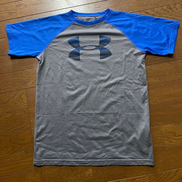 大特価!!【アンダーアーマー 】のTシャツ 150size