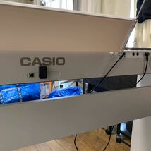 【川崎市直接引取限定】 CASIO カシオ 電子ピアノ Privia PX-S1100 ホワイト 2021年製 譜面台 ペダル 付き 88鍵盤 スリムデザイン 鍵盤楽器_画像5