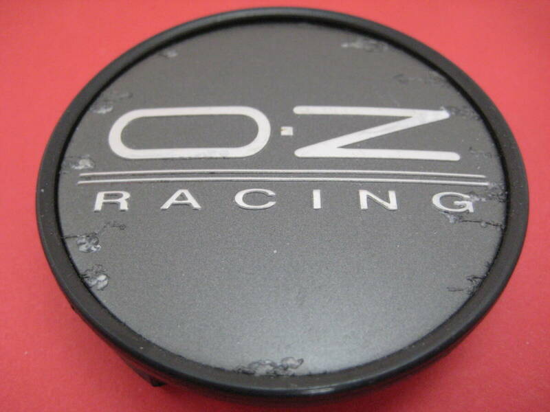 即決 e386 OZ RACING　 O・Z　アルミホイール用センターキャップ１個 N661