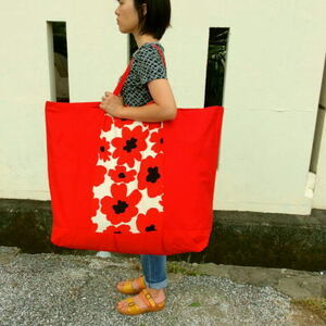 входить ., входить .!2900 иен pop цветок ( красный )[ очень большой ] днем . futon сумка ручная работа мелкие вещи 