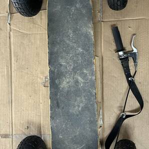 オフロードスケボー、スケートボード サーフスケート コンプリート スケボー エアータイヤのブレーキ付中古品の画像5