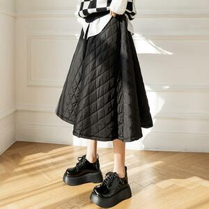 【２点セット】フリーサイズ ブラック＆カーキ キルティングスカート 防寒 Aライン ウエストゴム フレアスカート