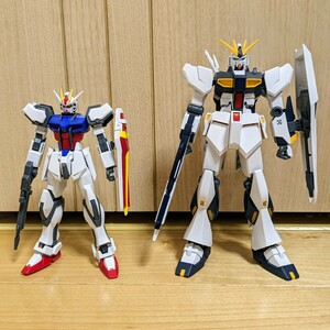 EG(エントリーグレード) 1/144 ストライクガンダム＆EG 1/144 νガンダム 組立済み 2個セット ガンプラ