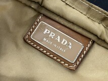 A1　PRADA　プラダ　ショルダーバッグ　ハンドバッグ　ナイロン　31　ベージュ系カラー　ブランドバッグ　横約31㎝　縦約18㎝　現状品_画像7