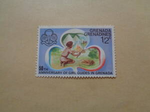 グレナダ・グレナディーン切手　1976年　 50th anniversary of Girls Guides　ガールスカウト　Making a camp fire　　1/2c