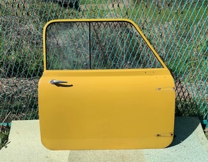 モーリスミニ mk-1 1964年 　右側ドア ガラス付き!　腐りなく良品です　　mini ローバーミニ ・ オースチンミニ ・ クラシックミニ