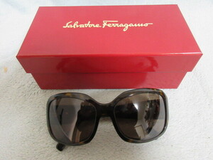 ●美品●Salvatore Ferragamo●サルヴァトーレ フェラガモ サングラス●MADE IN ITALY●３