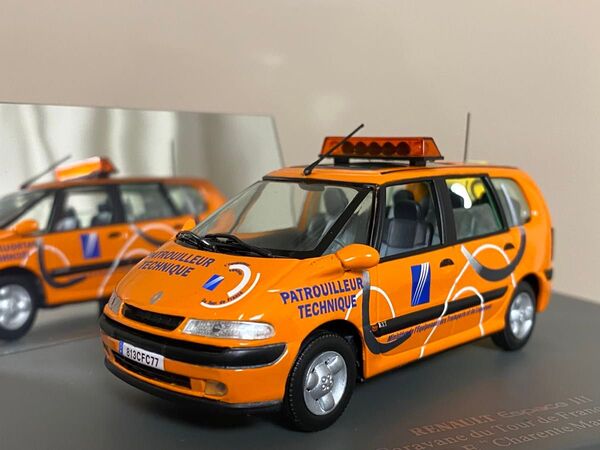 【UNIVERSAL HOBBIES】ルノーRENAULT ESPACE III ツールドフランス 2000 1/43