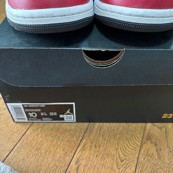 AIR JORDAN 1 MID