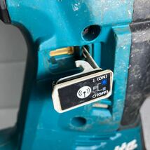 【ジャンク】makita 28mm充電式ハンマドリル HR282DZ_画像9