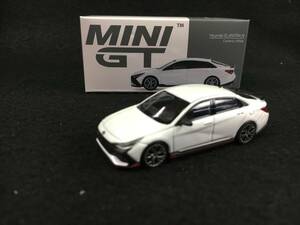 ●トゥルースケール ミニGT 1/64 ヒュンダイ エラントラ N セラミックホワイト 左ハンドル MGT00427-L