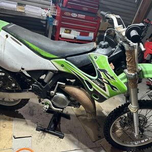 kx125 02年 カワサキ モトクロッサー 不動車 部品取の画像2