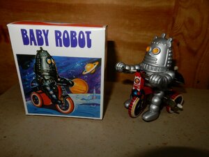 ☆BABY ROBOT ☆三輪車 ブリキ ゼンマイ走行 ☆懐かしいスペース宇宙ロボット ☆Tin Toys ☆リスクありますがレターパックにも対応