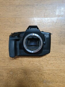 IY0388 Canon EOS650 デジタル一眼レフカメラ/キャノン 動作未確認 現状品 JUNK