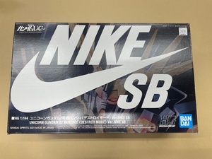 ナイキ / バンダイ HG 1/144 ユニコーンガンダム 2号機 バンシィVer.NIKE SB プラモデル バンダイ 未組立