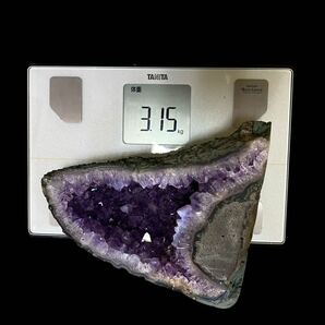 ★紫水晶 アメジストドーム 高さ約19.5㎝ 重さ約3.15kg 原石 パワーストーン 天然石 鉱物 置物 の画像10