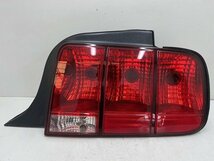 ★ フォード マスタング V8 GT クーペ 06年 4.6L T82 右テールランプ (在庫No:A37328) (7556)_画像1