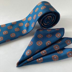ネクタイ　２点セット　花柄　ブルー　ポケットチーフ