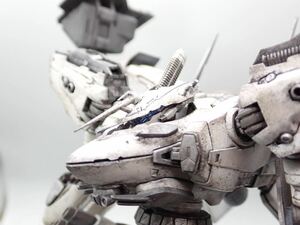 アーマードコア　ホワイトグリント　塗装済完成品　コトブキヤ