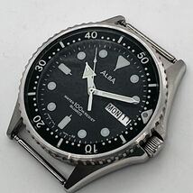 SEIKO ALBA セイコー アルバ Y143-6000 黒文字盤 デイデイト ダイバー 100M メンズ クォーツ QUARTZ QZ 腕時計 稼動品_画像3