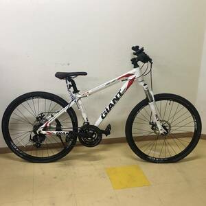 名CHARI(023)-1/S10000【名古屋から家財便また引取り】GIANT ジャイアント ALUXX TECHNOLOGY ATX 27.5 自転車