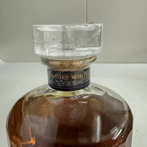 B15853(042)-141/OY10000 【千葉県内のみ発送】酒 SUNTORY WHISKY 響 サントリーウイスキー HIBIKI 43％ 700mlの画像6