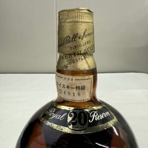 B858(041)-109/HK3000【千葉】酒 BELL'S 20 YEARS OLD Royal Reserve BLENDED SCOTCH WHISKY ベルズ 20年 ウイスキー 43％ 760mlの画像5