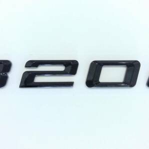 BMW ３シリーズ 320d エンブレム グロス ブラック 艶あり 黒 １個 新品 E46 F30 F31 F34 G20 G21の画像1