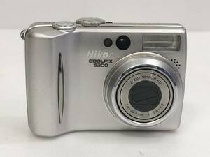 Nikon ニコン COOLPIX クールピクス E5200 シルバー コンパクトデジタルカメラ 動作未確認 現状品 AC126000