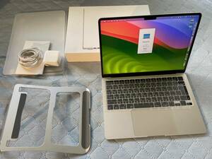 APPLE M2　MacBook AIr 13.6インチ　スターライトMLY13J/A　8GB 256GB