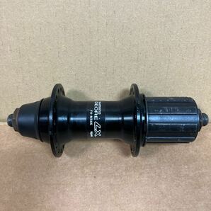 A Shimano FH-M565 Deore LX ハブ リア リヤ 8s 9s 10s 11s / シマノ 135mm OLD MTB Rivendell Surly Araya の画像1