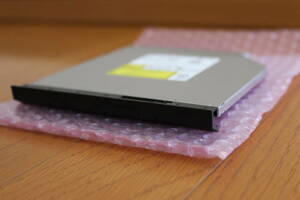 ▼送料無料▼NJ4100E ノートPC用 DVD-ROM ドライブ 日立LGデータストレージ製 9.5mm SATA DUD0N 709HQ023863